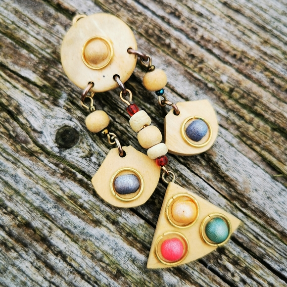 Vintage Wooden Clip On Earrings - Picture 3 of 9